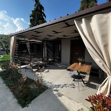 Hébergement de vacances •naiades Villas•meliti• Ladhario