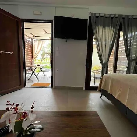 •naiades Villas•meliti• Ladhario