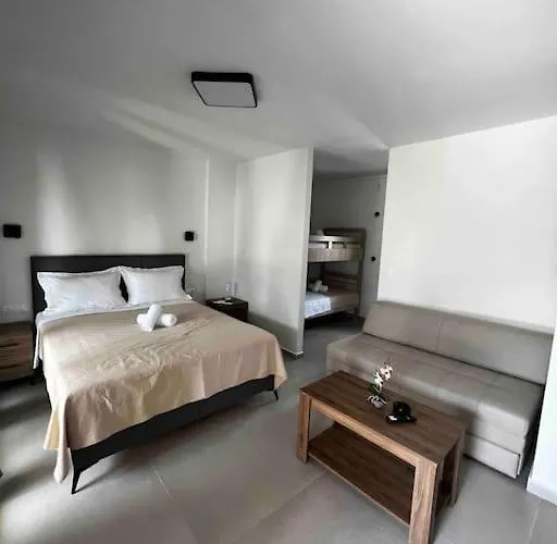 Vakantiehuis •naiades Villas•meliti• *